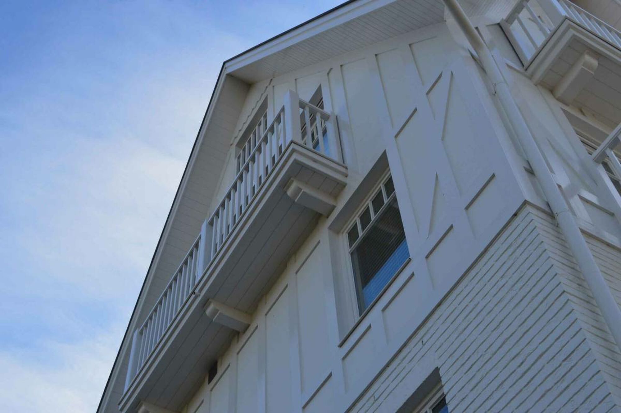 Schilder Vandenberghe - zwevezele - Gevel schilderen appartement